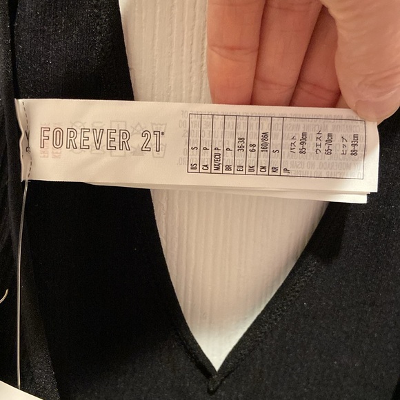 NWT Forever 21 Black Ribbed Seamless Halter Bodysuit - Picture 8 of 9